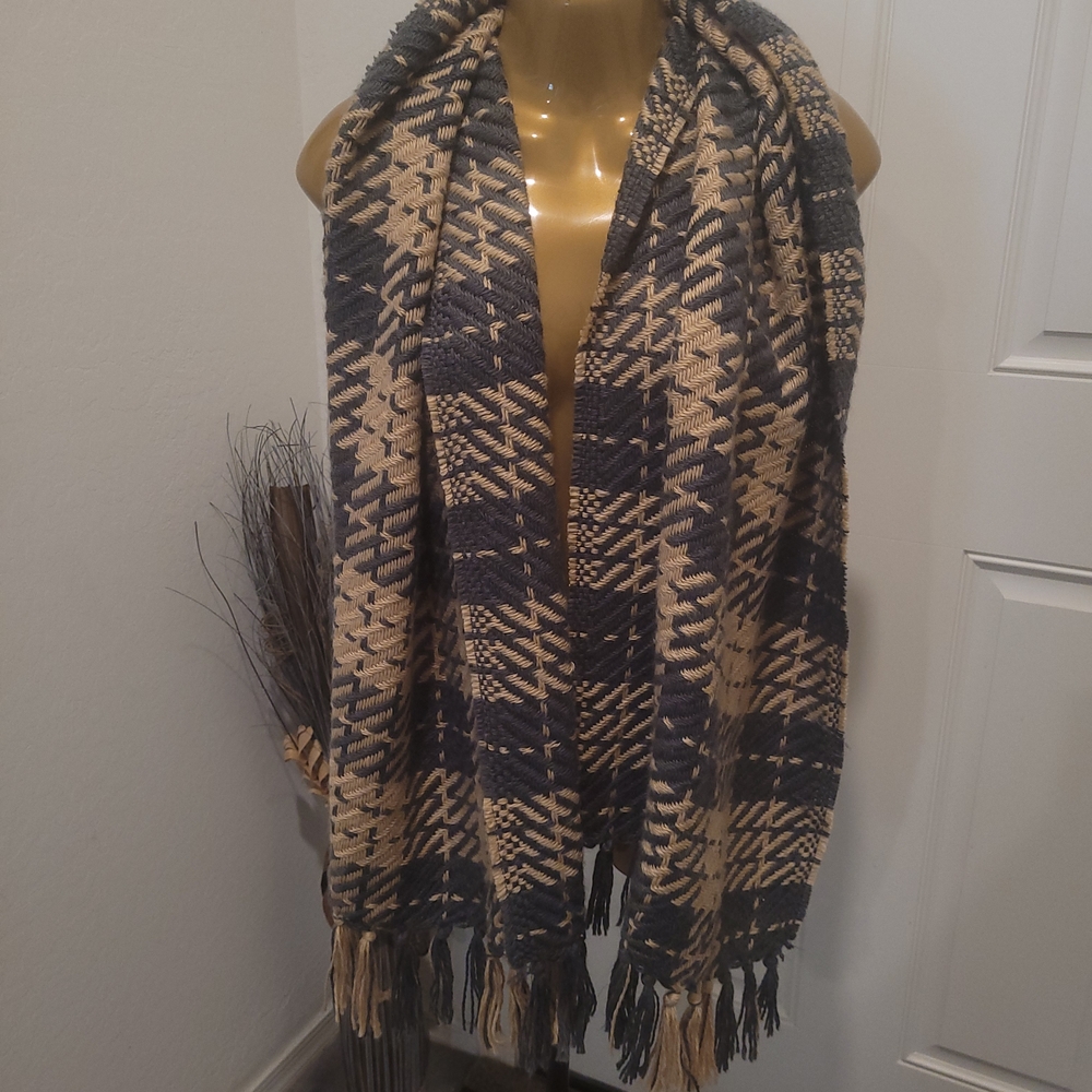 Echo Black and Cream Checkered Scarf Wool
